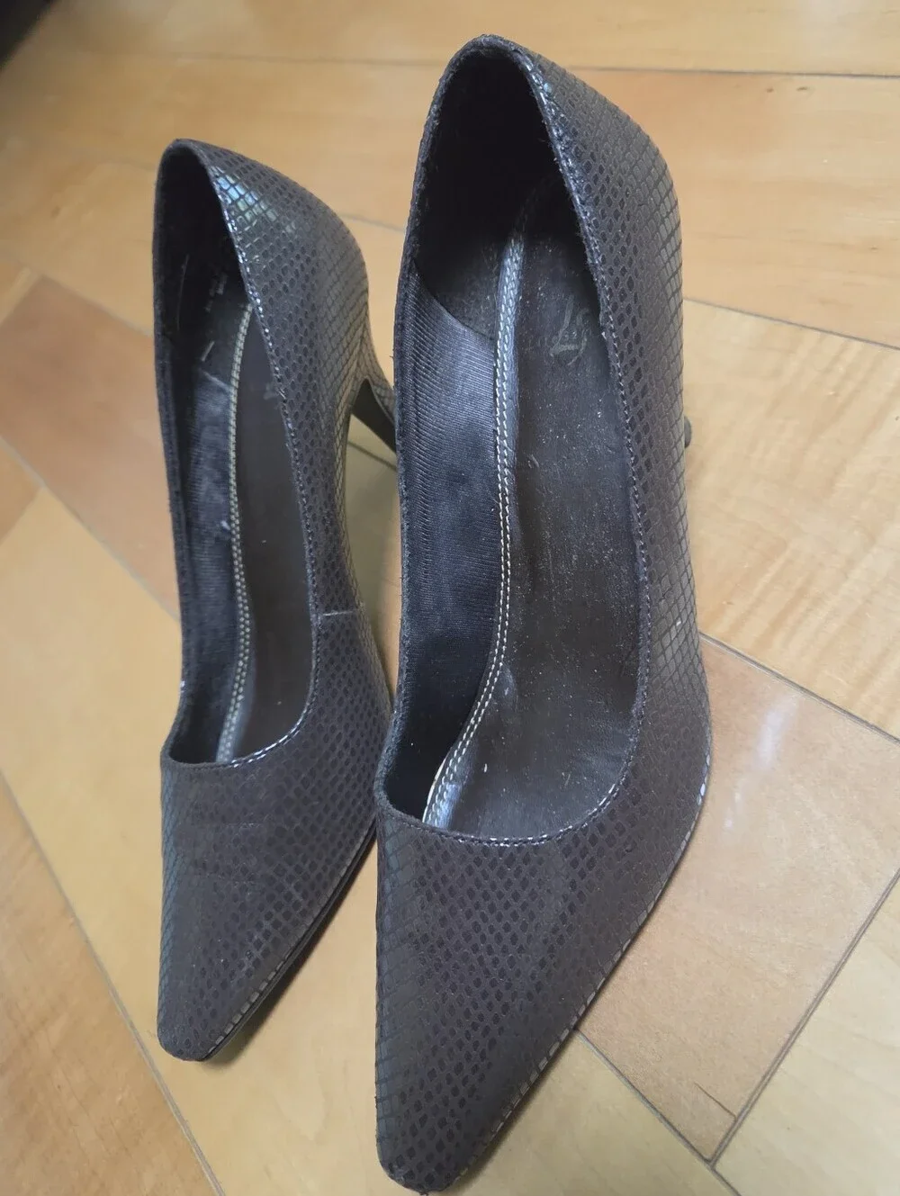 Angeline Brown Snakeskin Pointed Toe Heels Pumps 9.5 Y2K Quiet Luxury